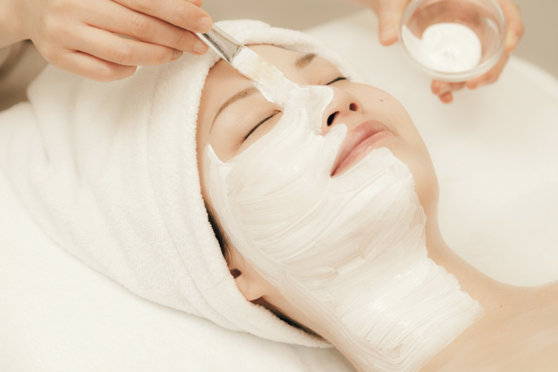 リボーンフェイシャル不活性な肌を呼び覚ます～キメ細やかなツヤ肌へ～